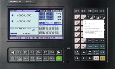 To-akset CNC-kontroller for stansemaskin